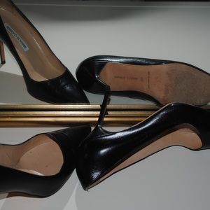 MANOLO BLAHNIK BLACK HEELS